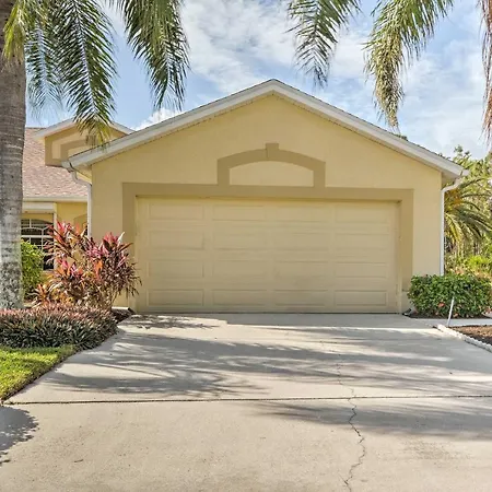 Naples Villa With Lanai And Pond View 5 Mi To Beach!